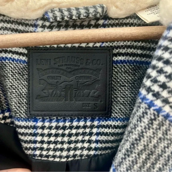 Levi's Amaya Wool Blend Fur Trimmed Collar Meteorite Plaid Pea Coat Size Small - Picture 9 of 16